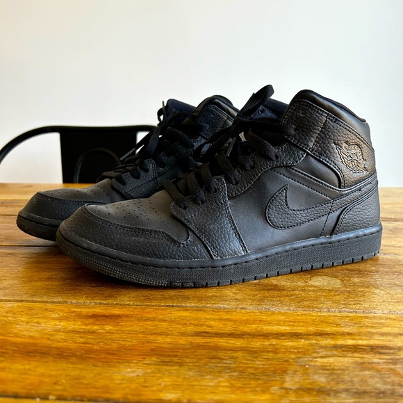 Air jordan 1 mid black - Picture 1 of 1